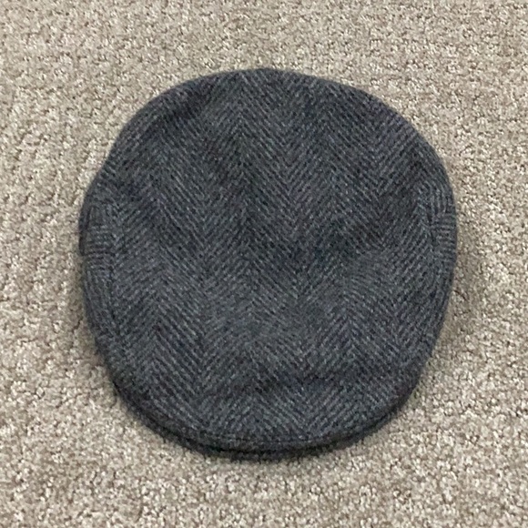 Burberry Gray Herringbone Hat - Picture 1 of 3